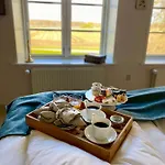 Rønhave Bed & Breakfast 3*