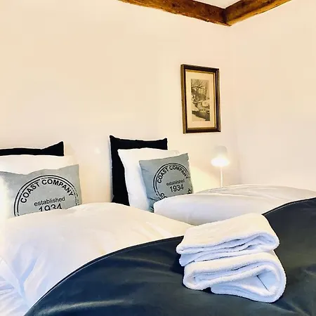 Rønhave Bed & Breakfast 2*